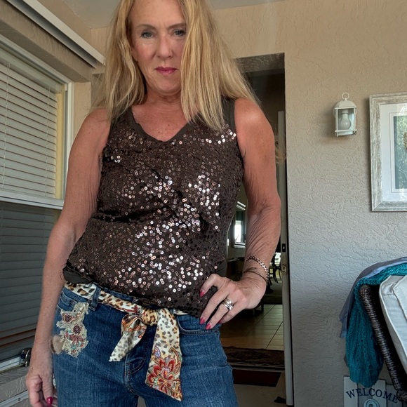 Coldwater Creek Sequin Dark Olive Green V Neck Top Size xs - Picture 8 of 8